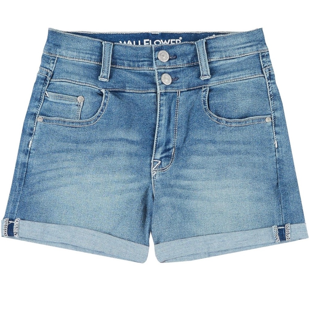NWT WallFlower Sassy High-Rise Denim Shorts Size 15 - Picture 1 of 4